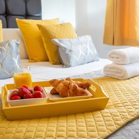 Mountain View Beautiful Large House By Holiday home *