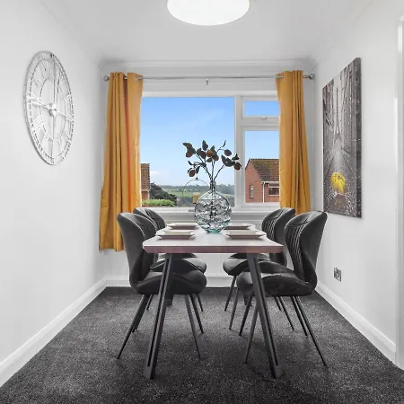 بيت للعطل Mountain View Beautiful Large House By *