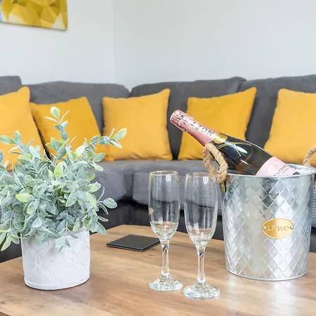 Mountain View Beautiful Large House By بيت للعطل كوكيرماوث