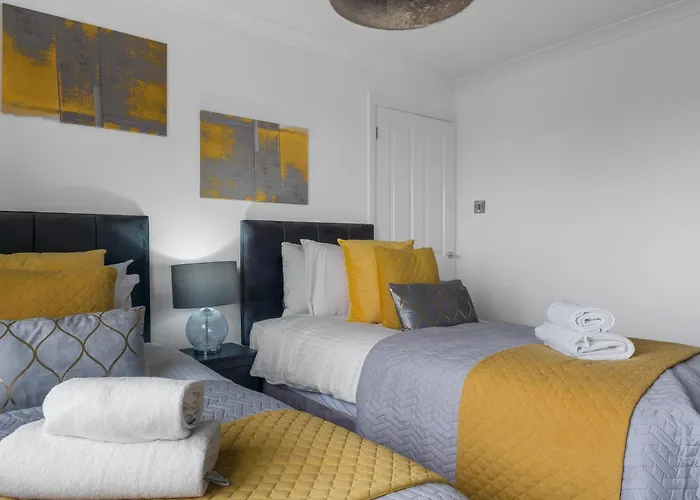 Mountain View Beautiful Large House By Nyaraló *