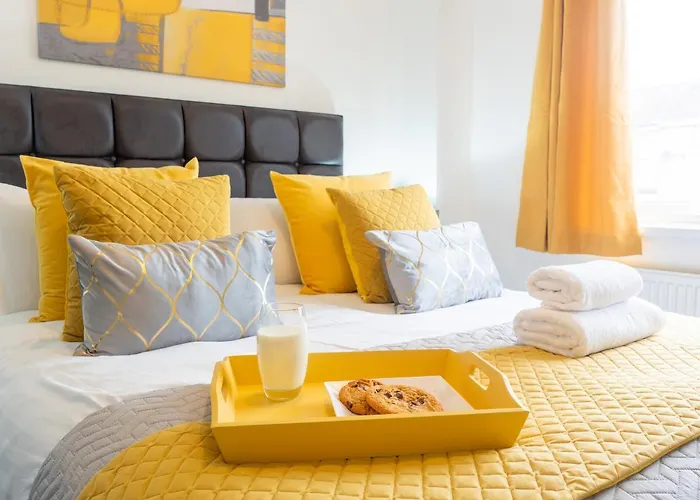 Mountain View Beautiful Large House By *