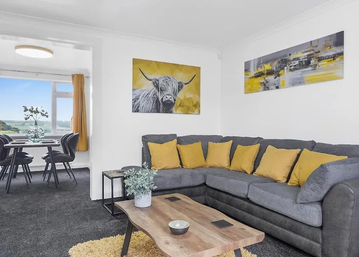 Mountain View Beautiful Large House By Nyaraló